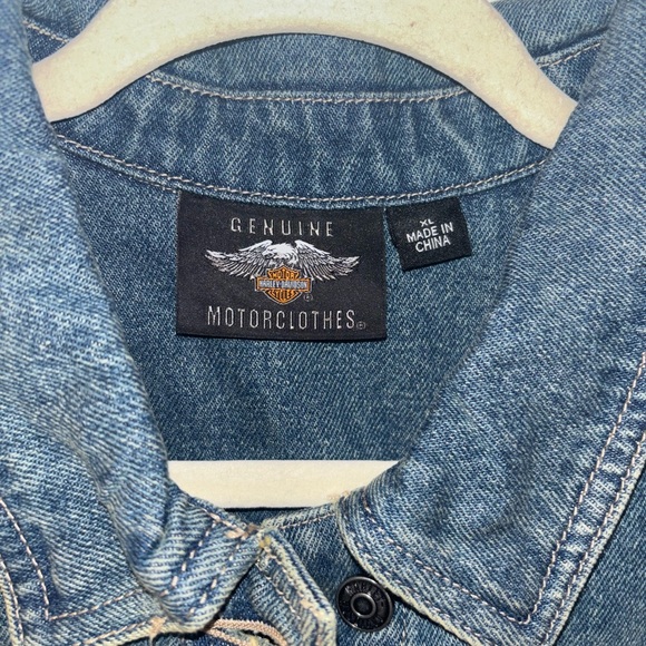 Harley Davidson Essential Bar & Shield Denim Jacket in Medium Indigo - Picture 4 of 9